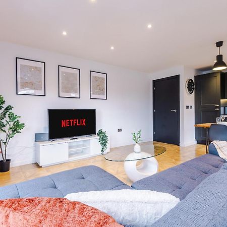 2 King Size Beds In Manhattan Styled Oversize Apartment Leeds  Luaran gambar