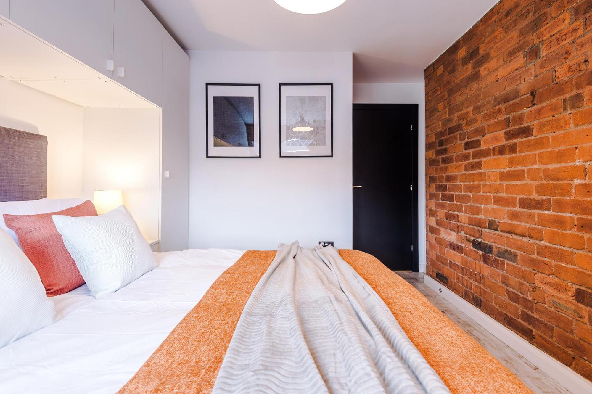 2 King Size Beds In Manhattan Styled Oversize Apartment Leeds  Luaran gambar